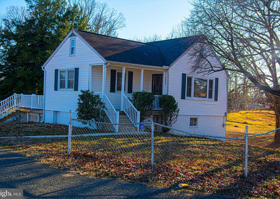 1st image of 8615 Willow Ave
