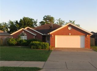 2401 SW 20th St, Bentonville, AR 72712