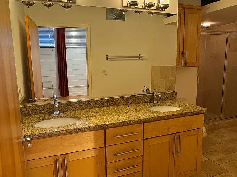 1339 S Flores St #107 — Photo 16