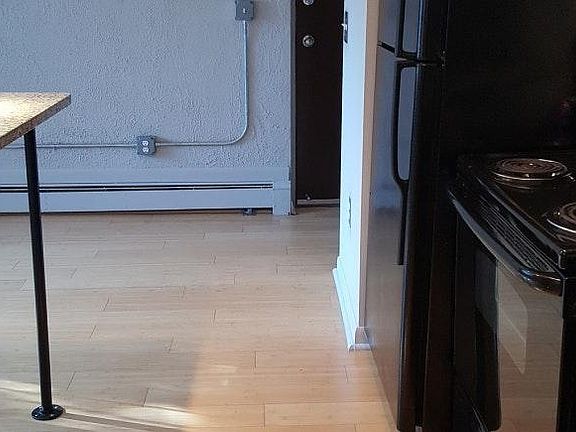 3rd image of 1903 N Main St APT A7