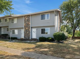 2206 Gascony Dr, Lake Saint Louis, MO 63367