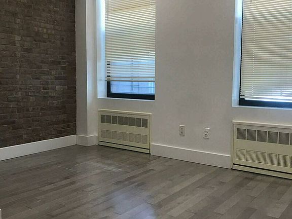 5th image of 218 E 36th St #1A