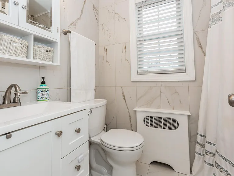 390 Morris Ave #29 — Photo 9