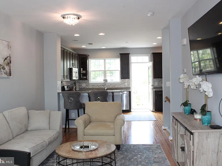 7452 Riding Meadow Way — Photo 17