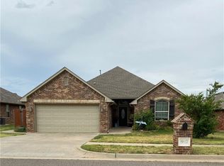19117 Green Springs Dr, Edmond, OK 73012
