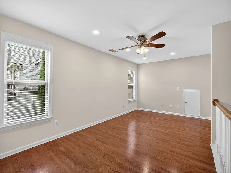 2935 Whitfield Ave — Photo 45