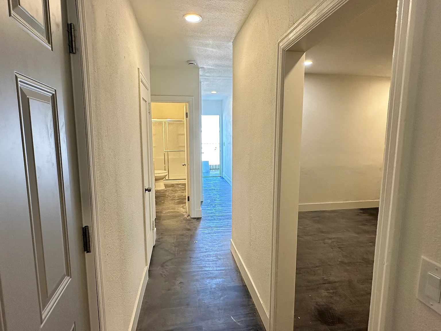 3 bed, 800 sqft, $2,750 — Photo 1