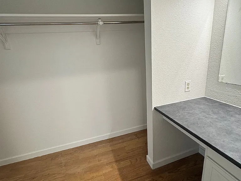 694 Echo Ln — Photo 7