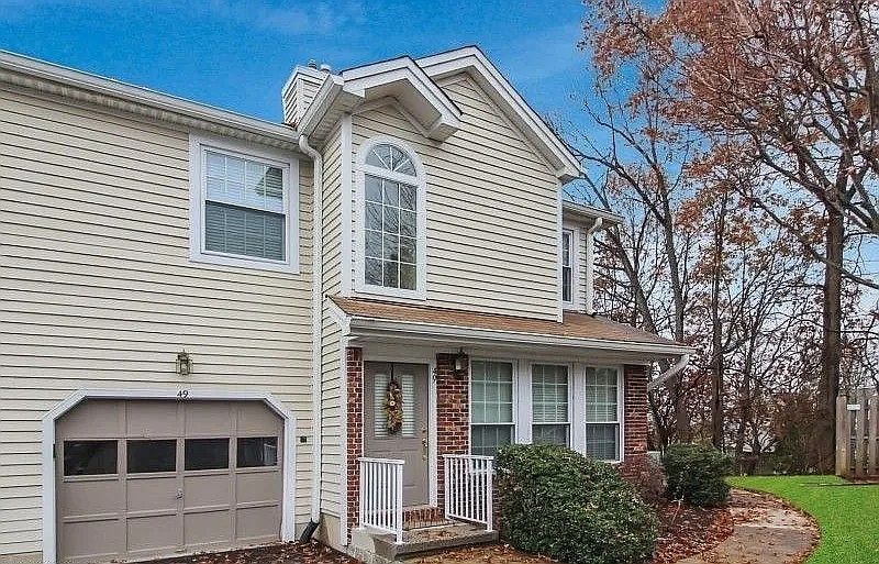 1st image of 49 Pheasant Brook Ct