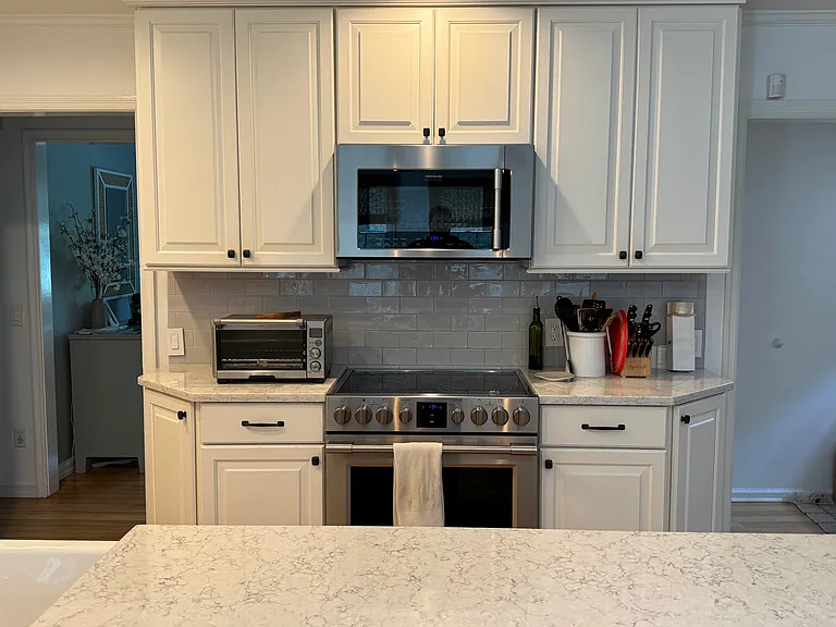 82 Linden Ave — Photo 6