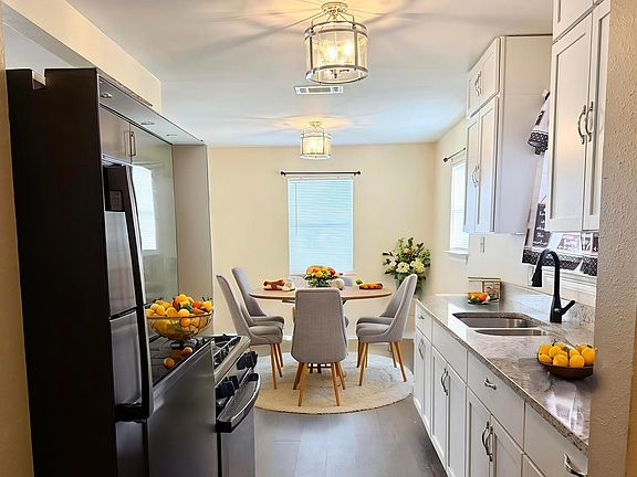 4th image of 207 N Goodman Rd