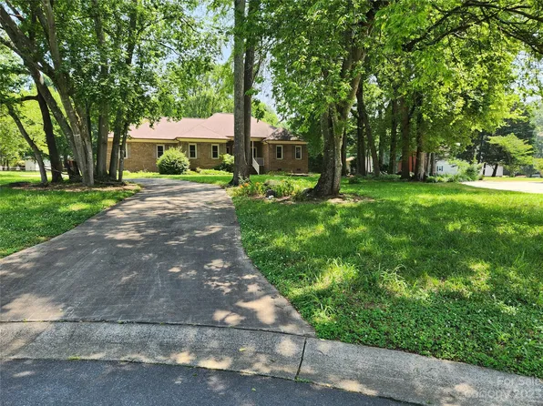 4299 Glen Eagles Ln SW, Concord, NC 28027