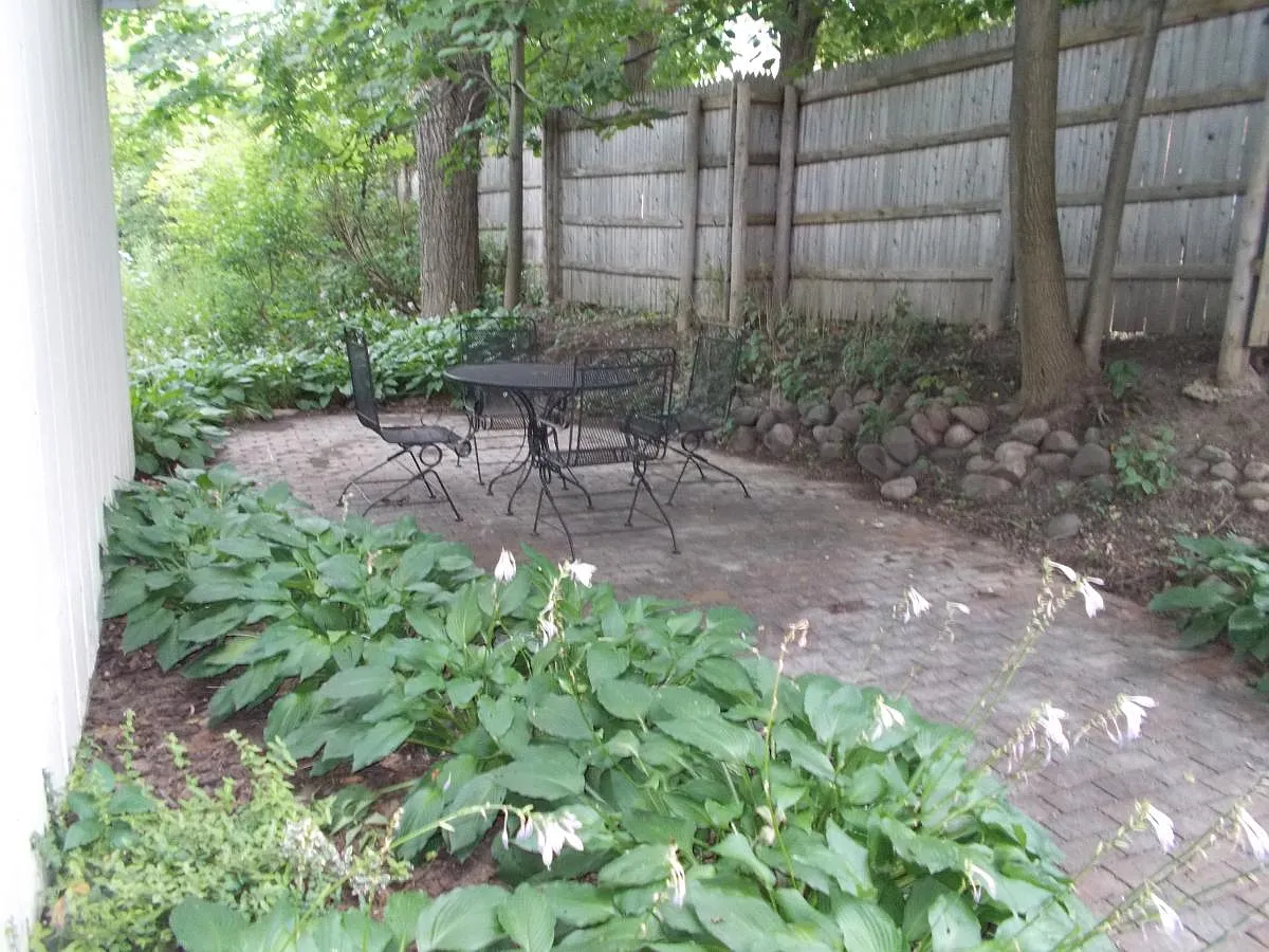 719 Elder Ln photo 1