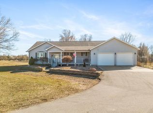 4511 W Cedar Wapsi Rd, Cedar Falls, IA 50613