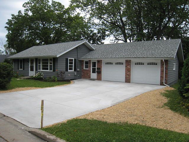 1st image of 227 W Capitol Dr