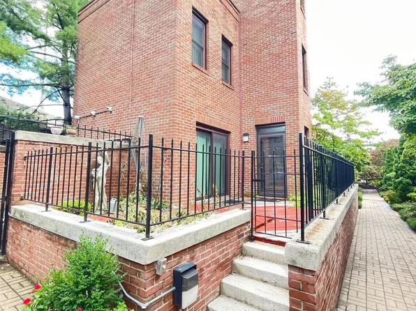 937 Stubblefield Ln, Baltimore, MD 21202