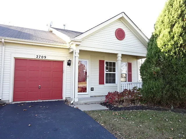 2709 Skylane Dr photo 1