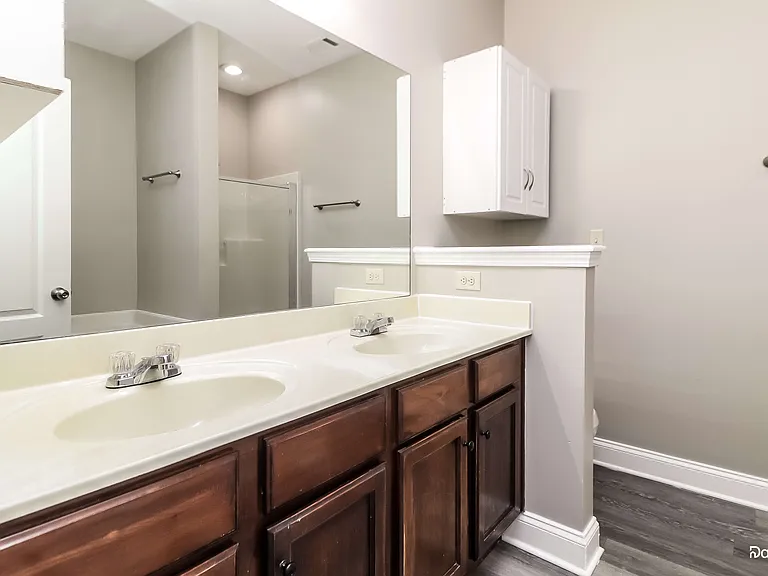 14 Greenfield Dr — Photo 8