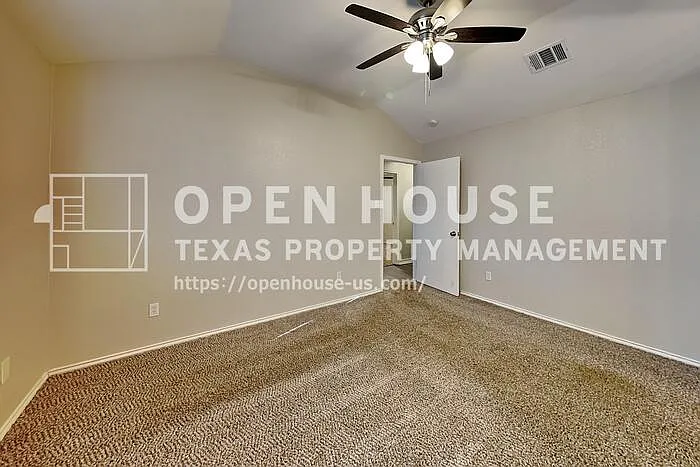 1319 Colony Ct — Photo 9