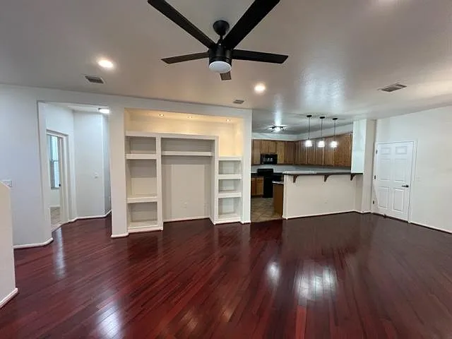 2775 N Saramano Ln — Photo 3