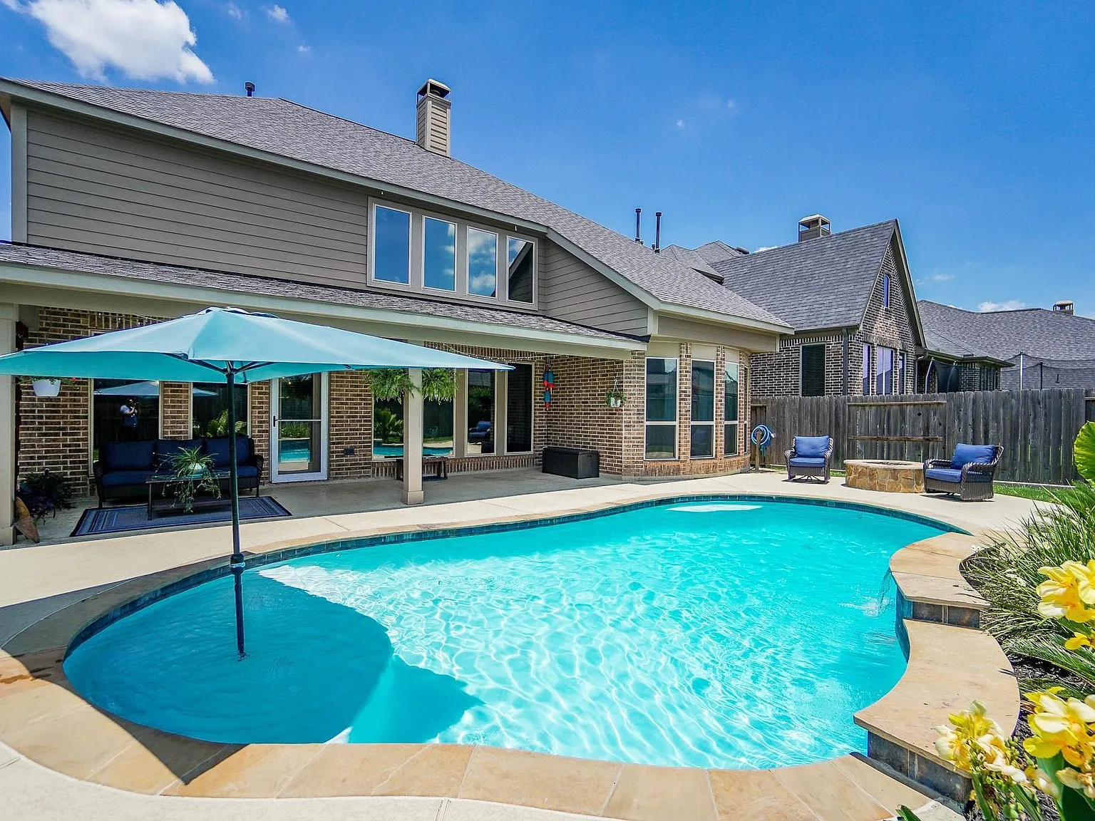 5 bed, 3.5 bath, 3506 sqft, $4,500 — Photo 1