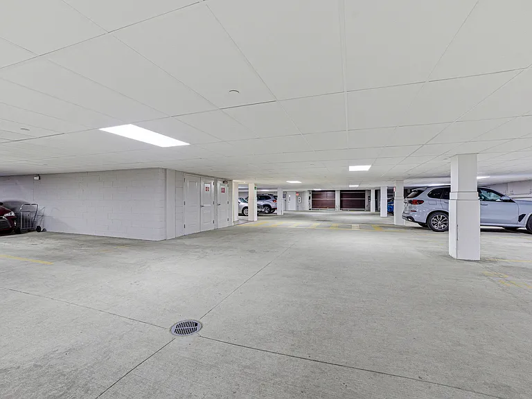 320 Middlesex Ave #D208 — Photo 49