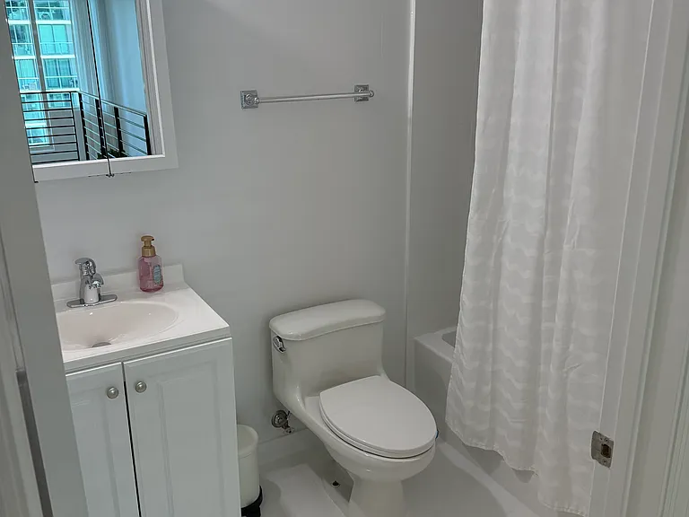 60 SW 13th St #1418 — Photo 8