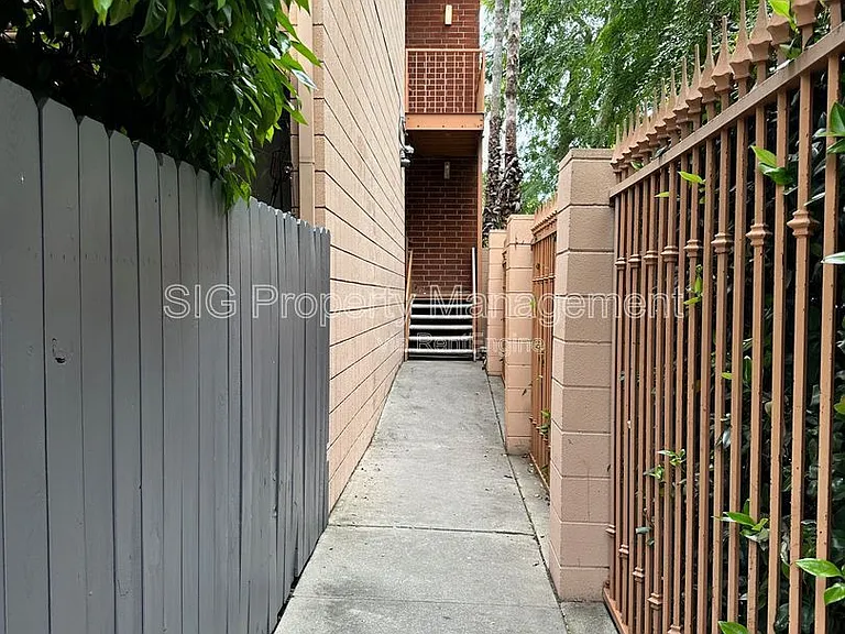Oakland Summit — Photo 22