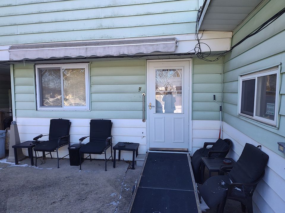 1st image of 301 Barr Elms Ave