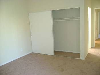 3rd image of 18339 Collins St APT 29