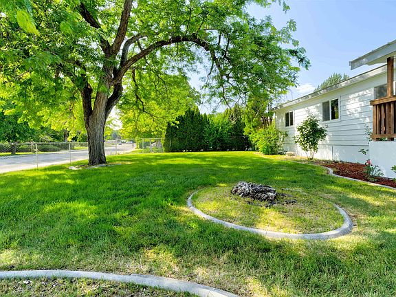 4th image of 4406 Arlington Dr
