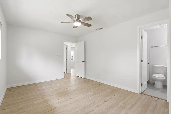 1112 Laurel Oaks Ct — Photo 10