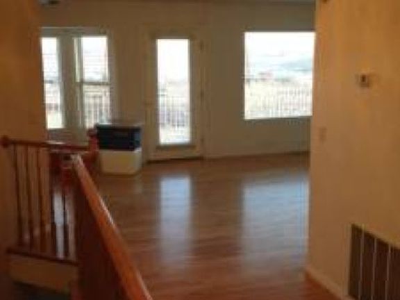 4th image of 840 Cottonwood Rd #427