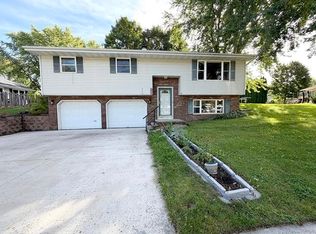 476 Hiawatha Dr, Brillion, WI 54110