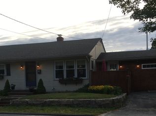 45 Middle Rd, Acushnet, MA 02743