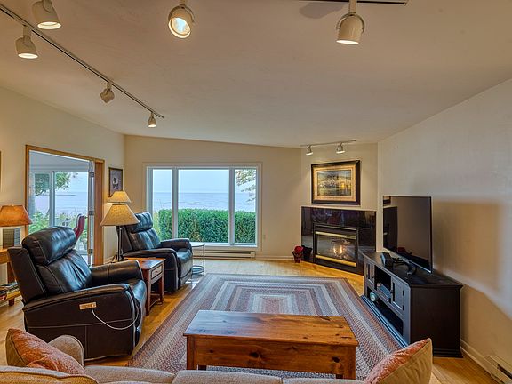 4th image of 11170 N Sand Bay Ln