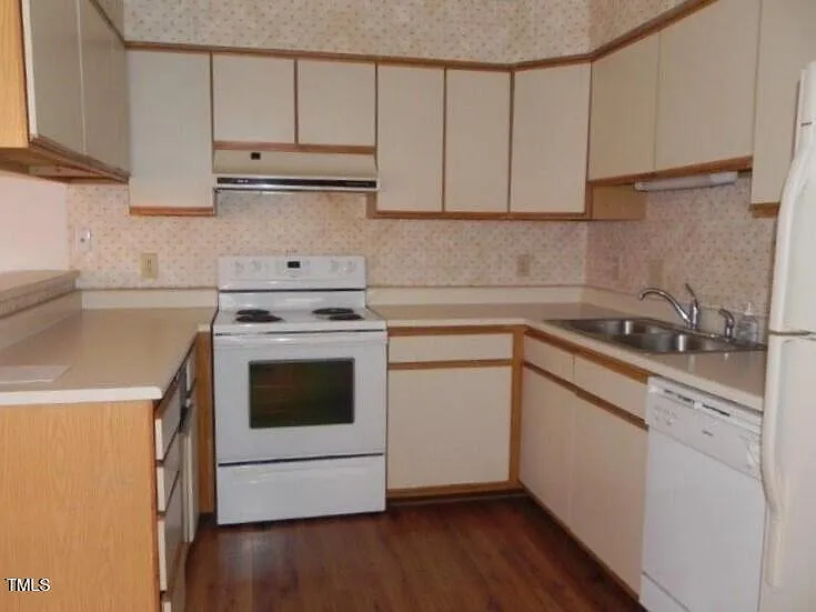 340 Summerwalk Cir — Photo 7