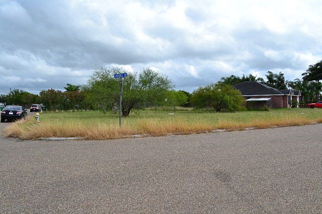 2nd image of 230 Caramel Dr