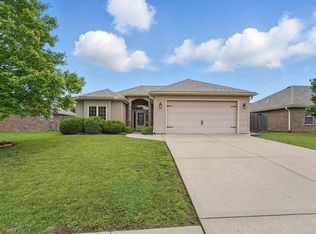 113 NW Michael Dr, Grain Valley, MO 64029
