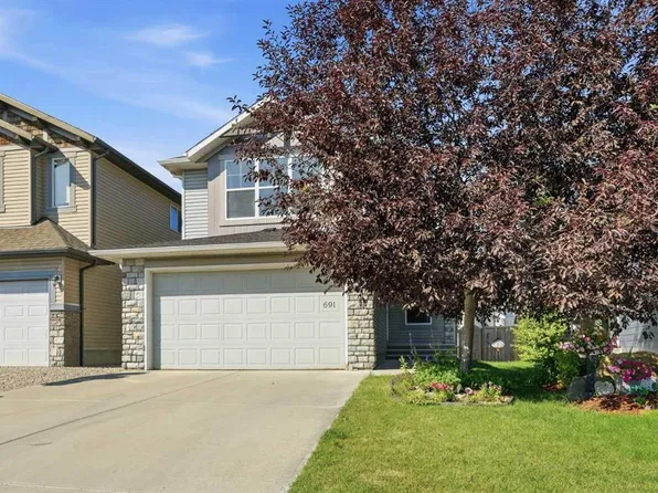 691 Panamount Blvd NW, Calgary, AB T3K 0J1