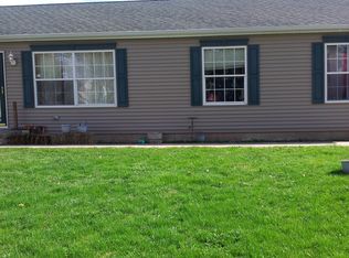 215 E Livingston Rd, Streator, IL 61364