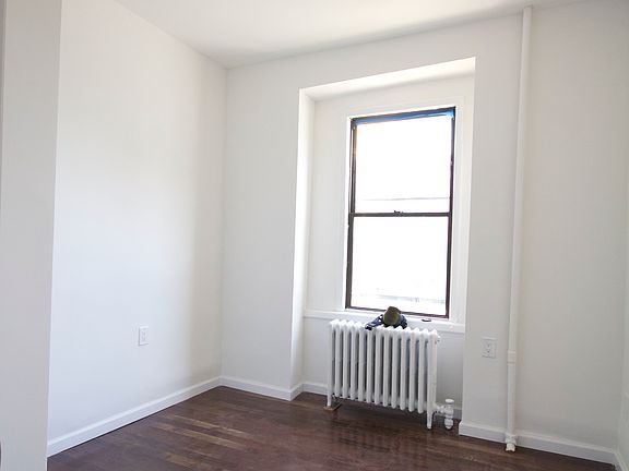 3rd image of 586 Marcy Ave APT 1