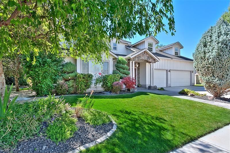 1801 N. Golfview Way Meridian, ID 83646