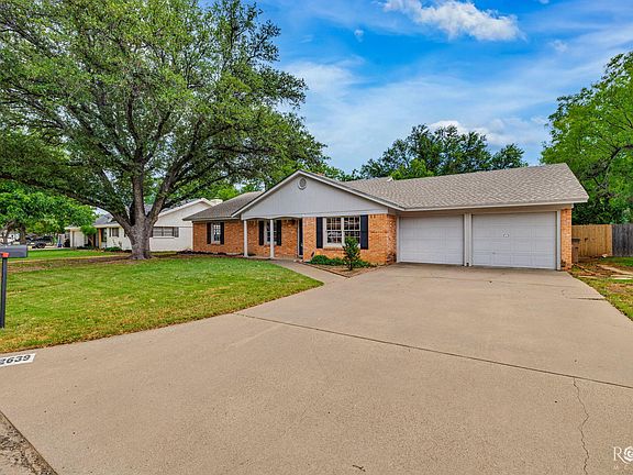2nd image of 2639 Hemlock Dr