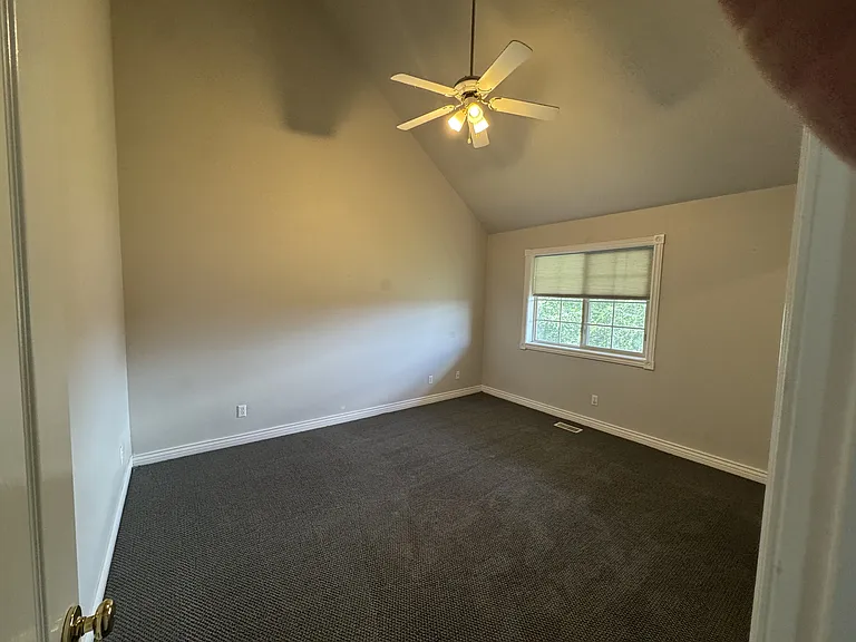 340 Rainbow Ln #B-1 — Photo 12