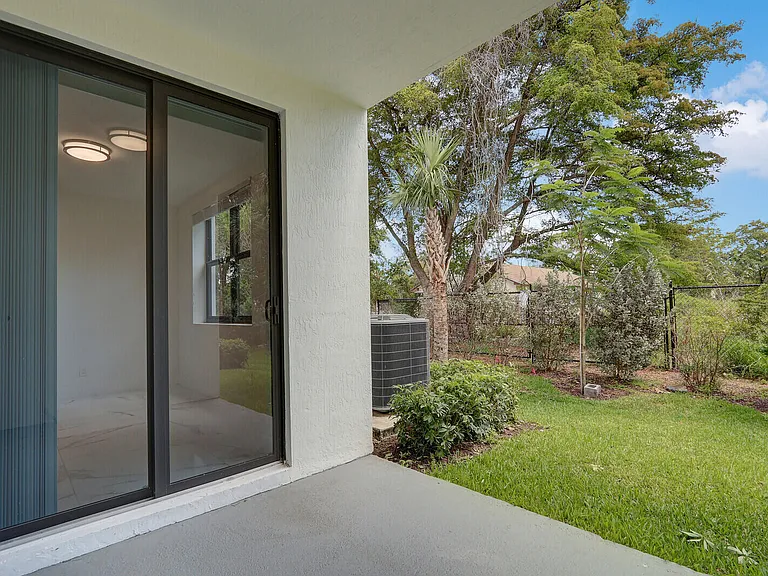 406 Bella Sol Way — Photo 36