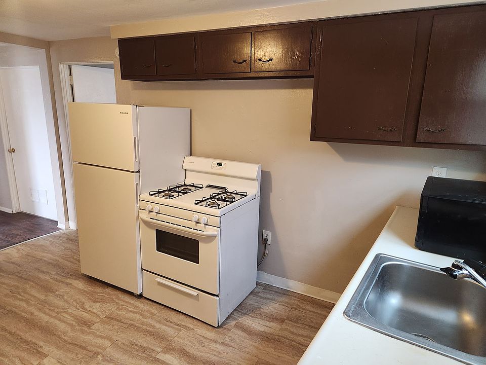1st image of 706 Evergreen Ave Floor 3
