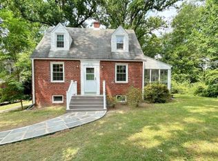 2120 Grayson Pl, Falls Church, VA 22043