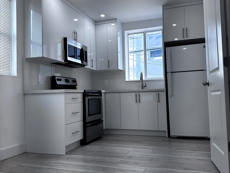 2275 SW 17th Ter #2 — Photo 9