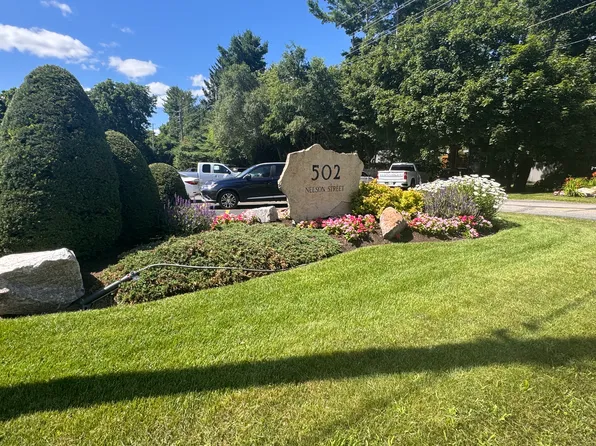 502 Nelson St #16, Cambridge, ON N3H 1K1